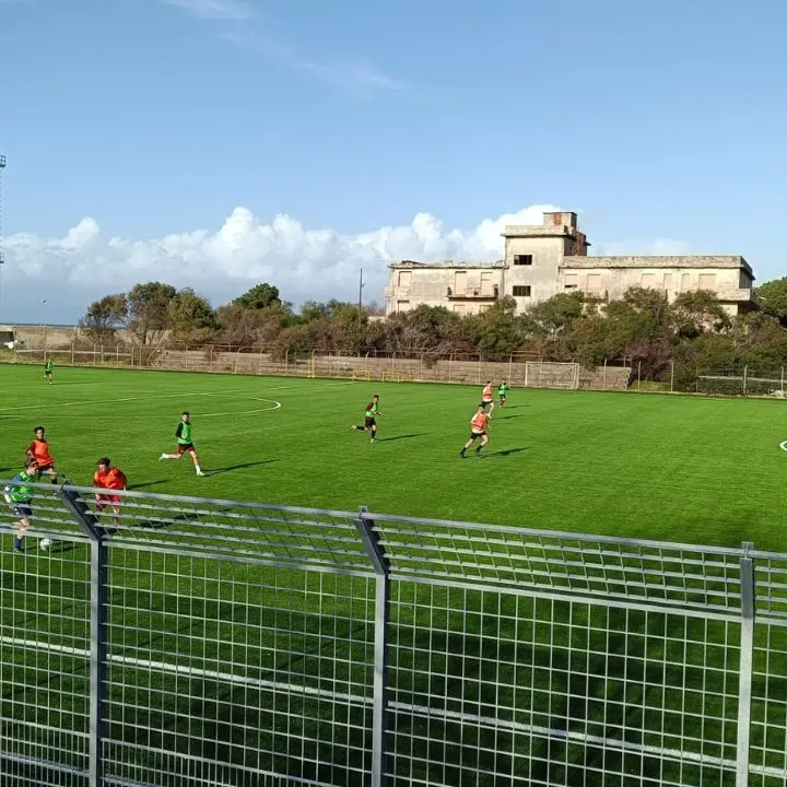 Calcio, dopo 10 anni il Pizzo ritrova il suo campo: lo stadio Tucci finalmente agibile, sabato si gioca davvero in casa\n