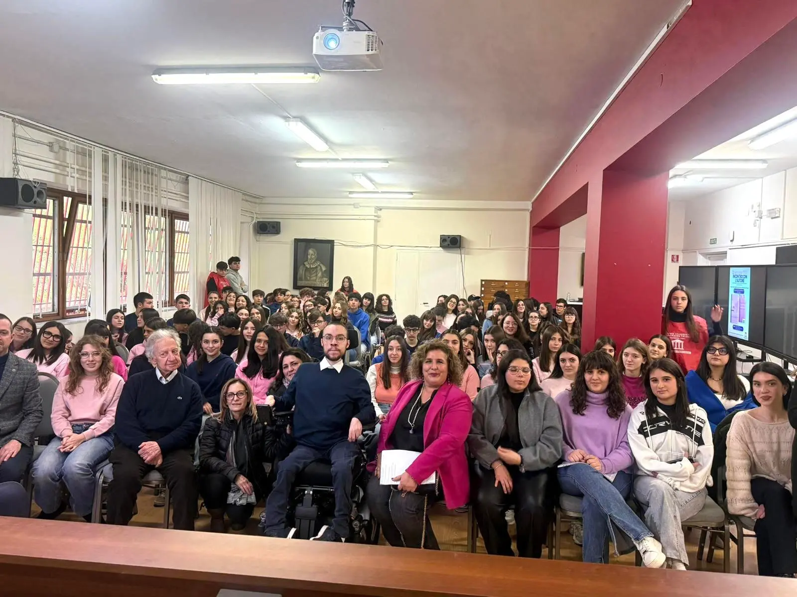 Un viaggio coraggioso oltre i limiti del corpo, Francesco Ferrise racconta la distrofia agli studenti del Telesio\u00A0di Cosenza\n