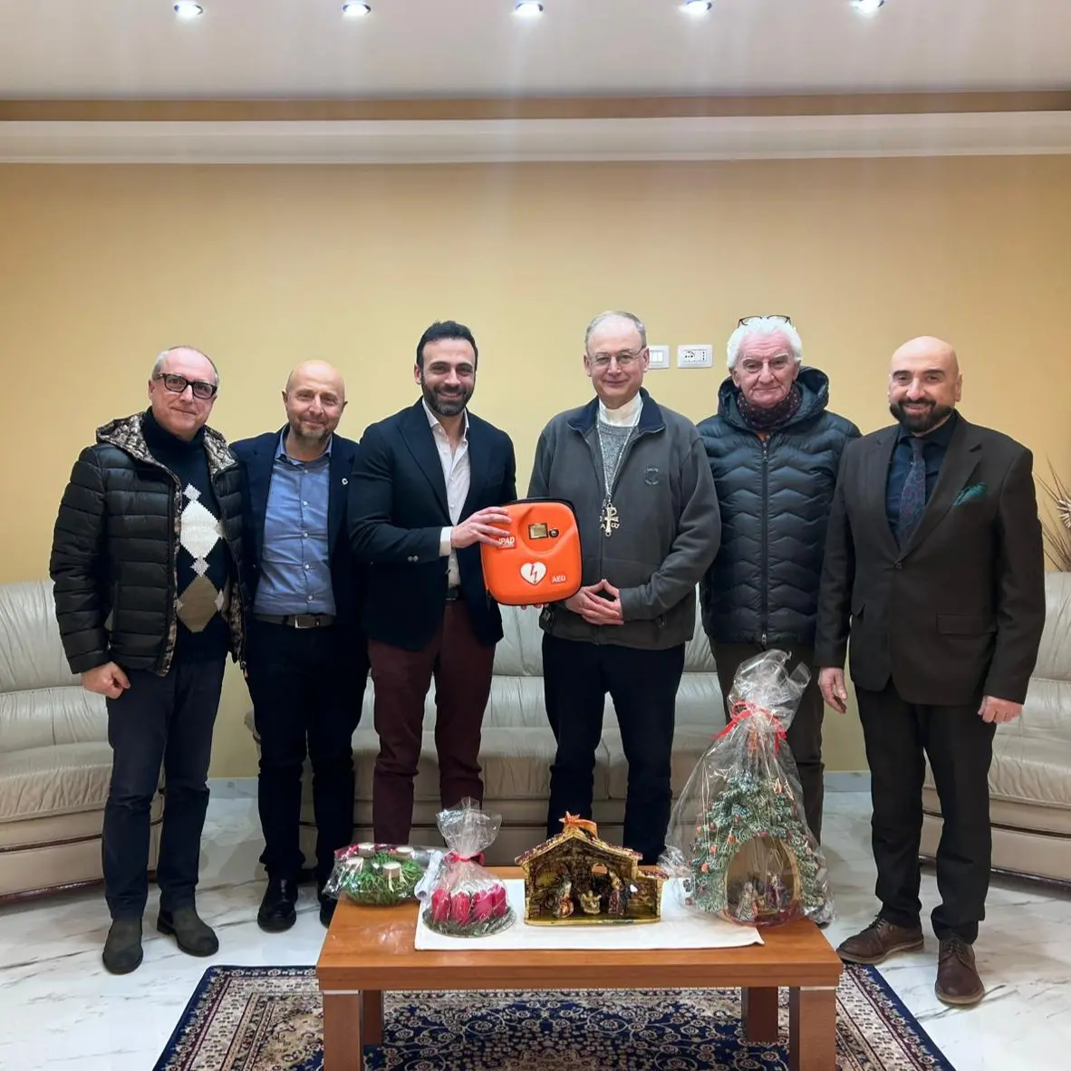 Il Lions Club Polistena Brutium dona un defibrillatore alla Diocesi di Oppido Mamertina-Palmi\u00A0\n