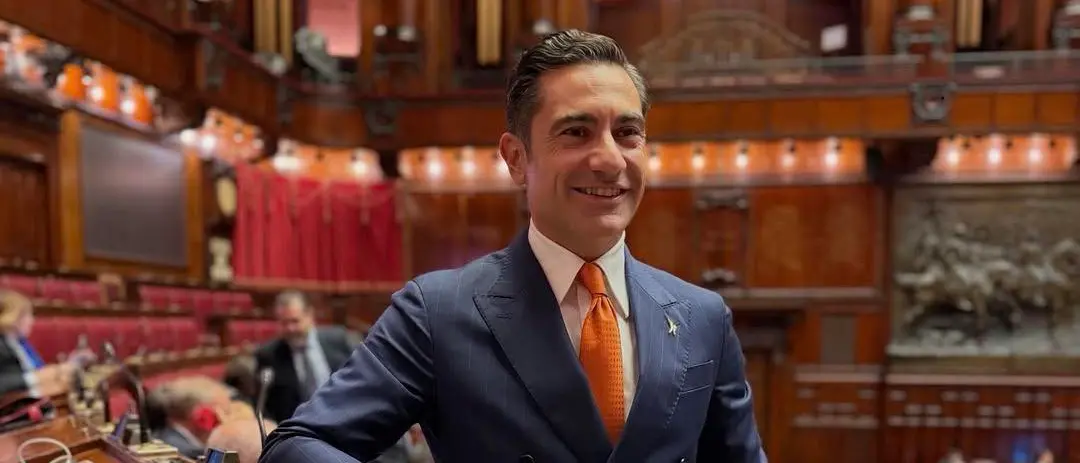 Furgiuele con i neofascisti alla Camera, protesta anche la Lega ma il deputato calabrese tira dritto: «Il convegno si farà»\n