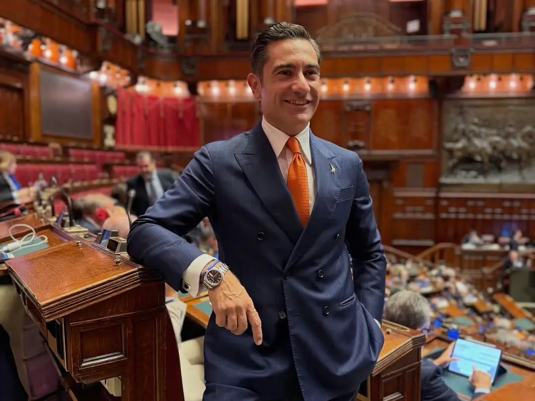 Furgiuele con i neofascisti alla Camera, protesta anche la Lega ma il deputato calabrese tira dritto: «Il convegno si farà»