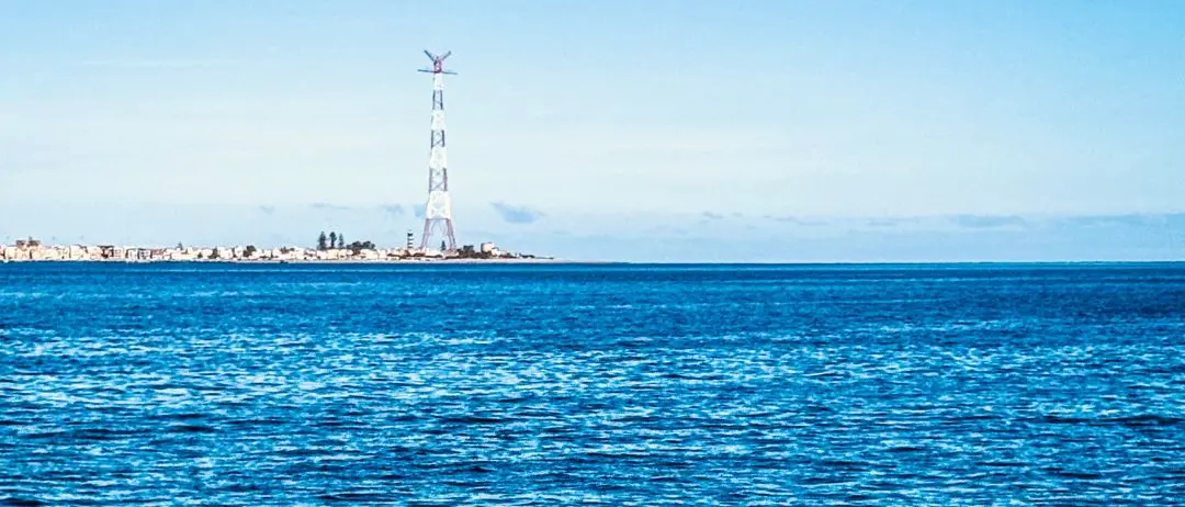 Davanti a Cariddi, il respiro del mare\n
