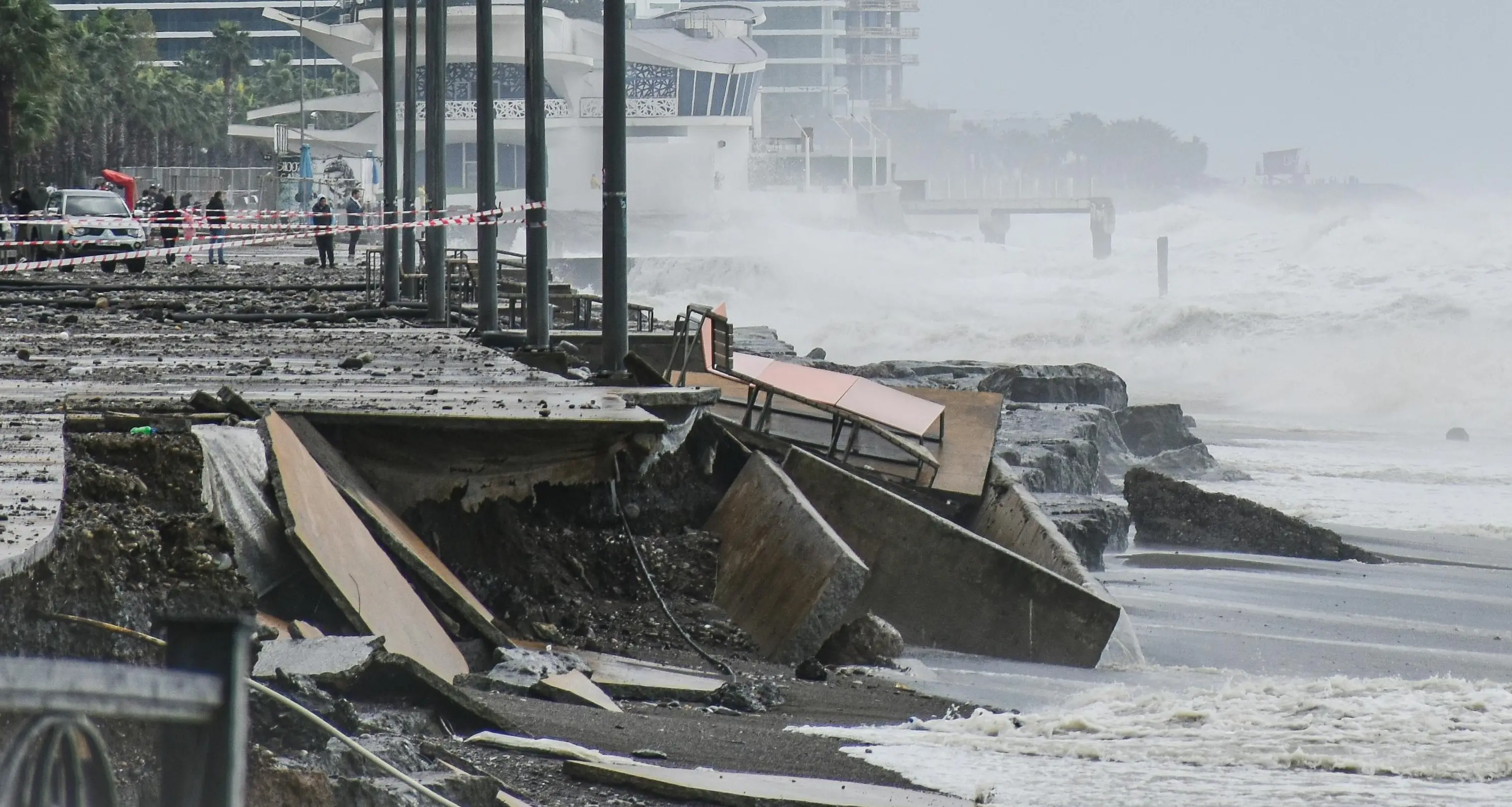 Ciclone Harry, il bilancio si aggrava: danni per oltre 2 miliardi in Calabria, Sicilia e Sardegna\n