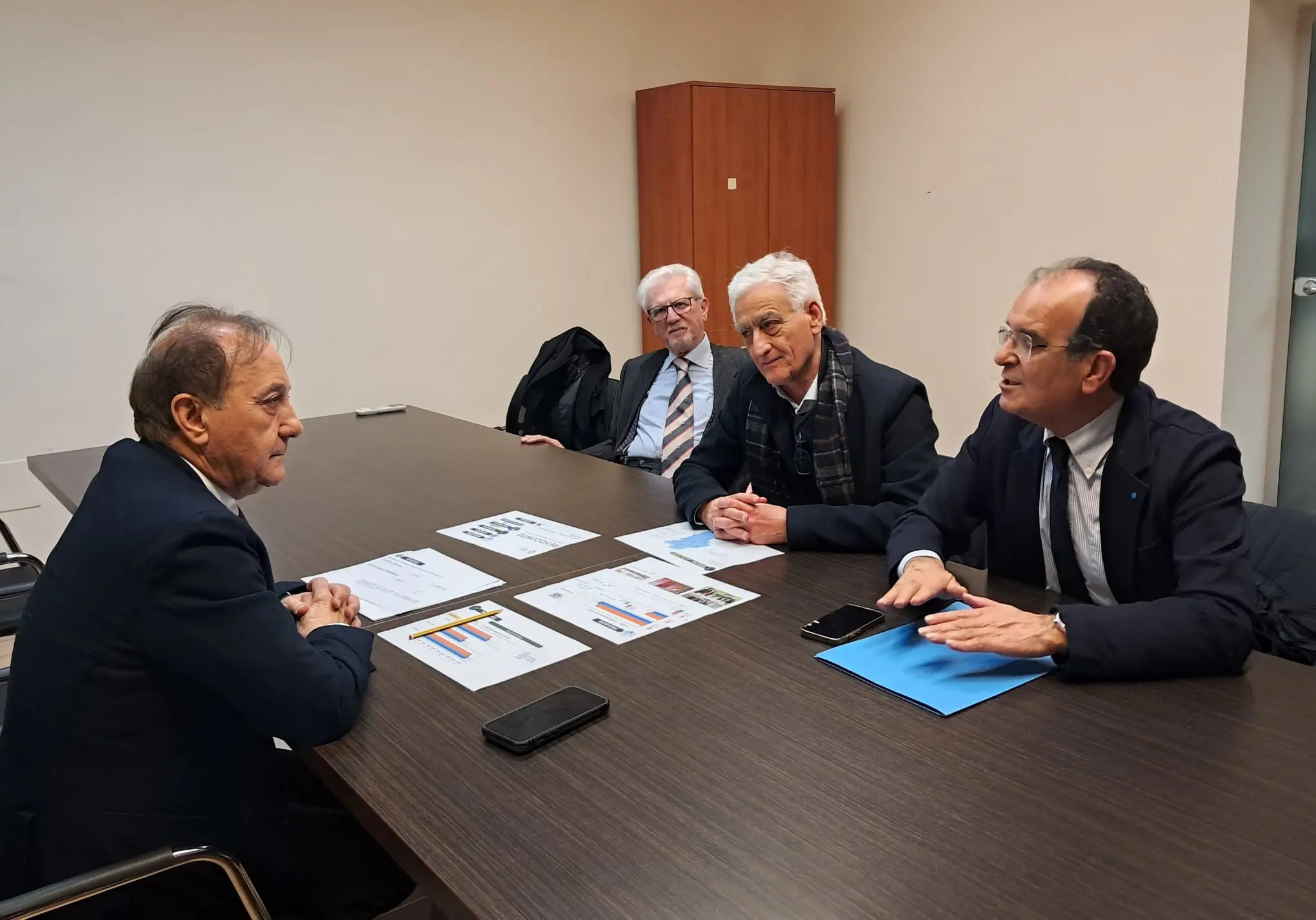 Sanità, il consigliere regionale Enzo Bruno (Tridico Presidente): «Dalla mia interrogazione sulla RSA di Girifalco risposte concrete e impegni certi»\n