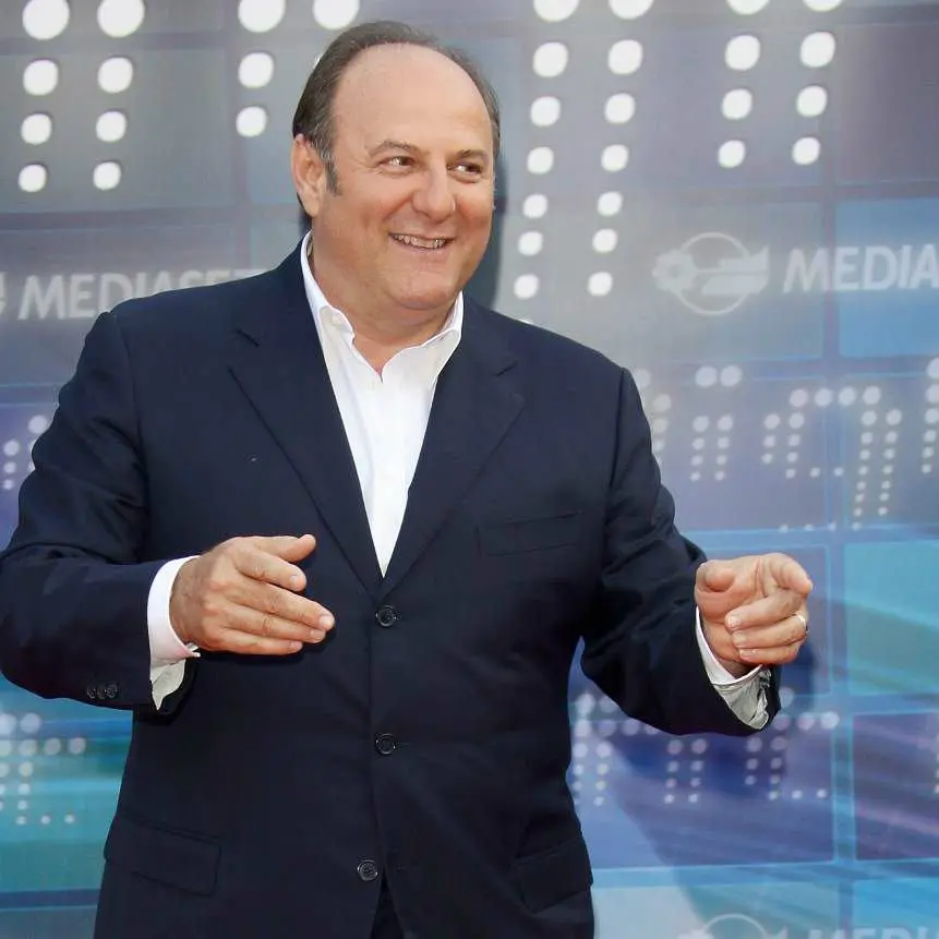 Cristina Cellai smentisce le accuse di Corona a Gerry Scotti: «Con me non ci ha mai provato\u00A0né con le altre»\n