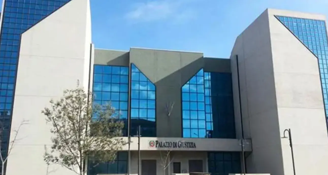 Nessuna truffa sui lavori di realizzazione del nuovo Tribunale di Vibo, assolti gli imputati “perché il fatto non sussiste”\n