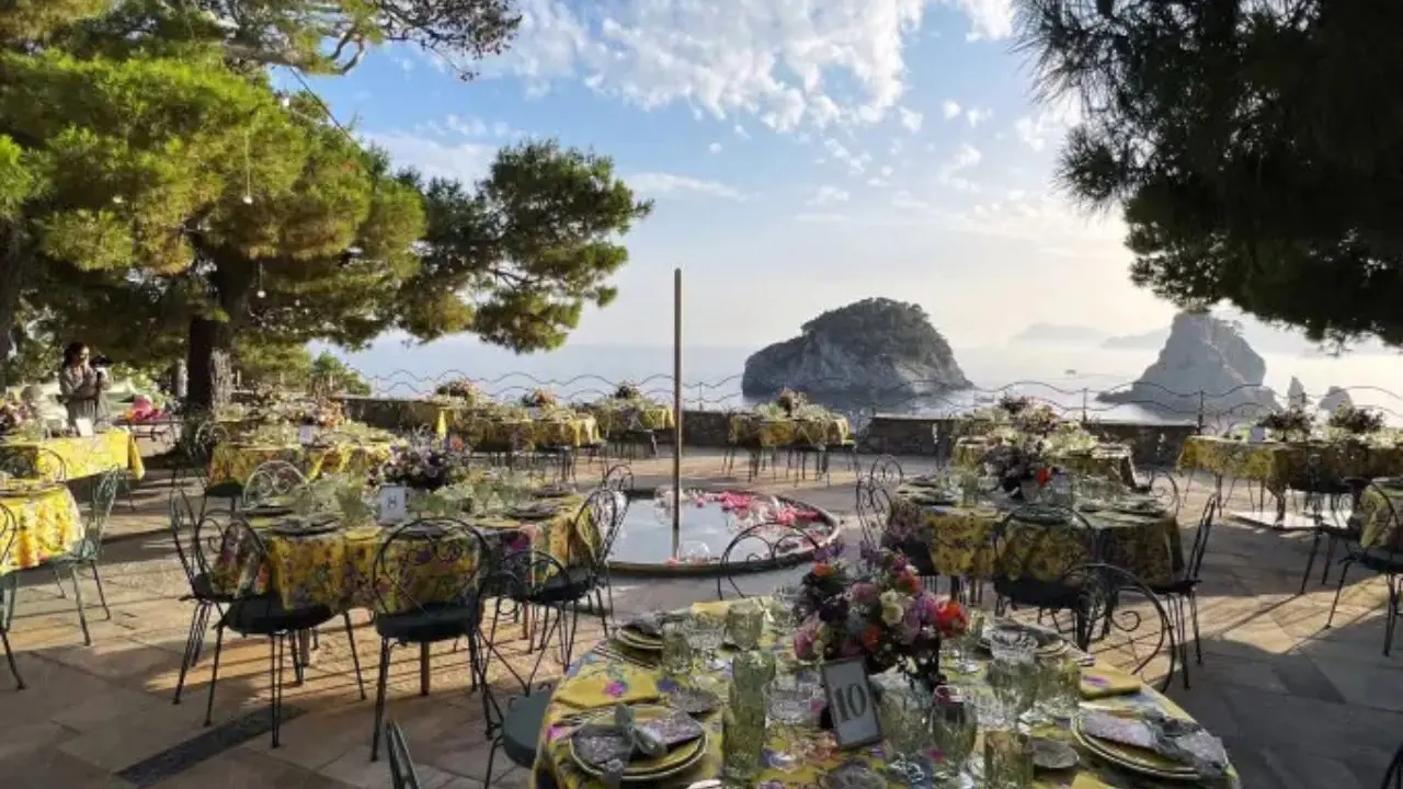 Sequestrato l’unico ristorante tre stelle Michelin del Sud: accuse di abusi edilizi per il Quattro Passi di Massa Lubrense