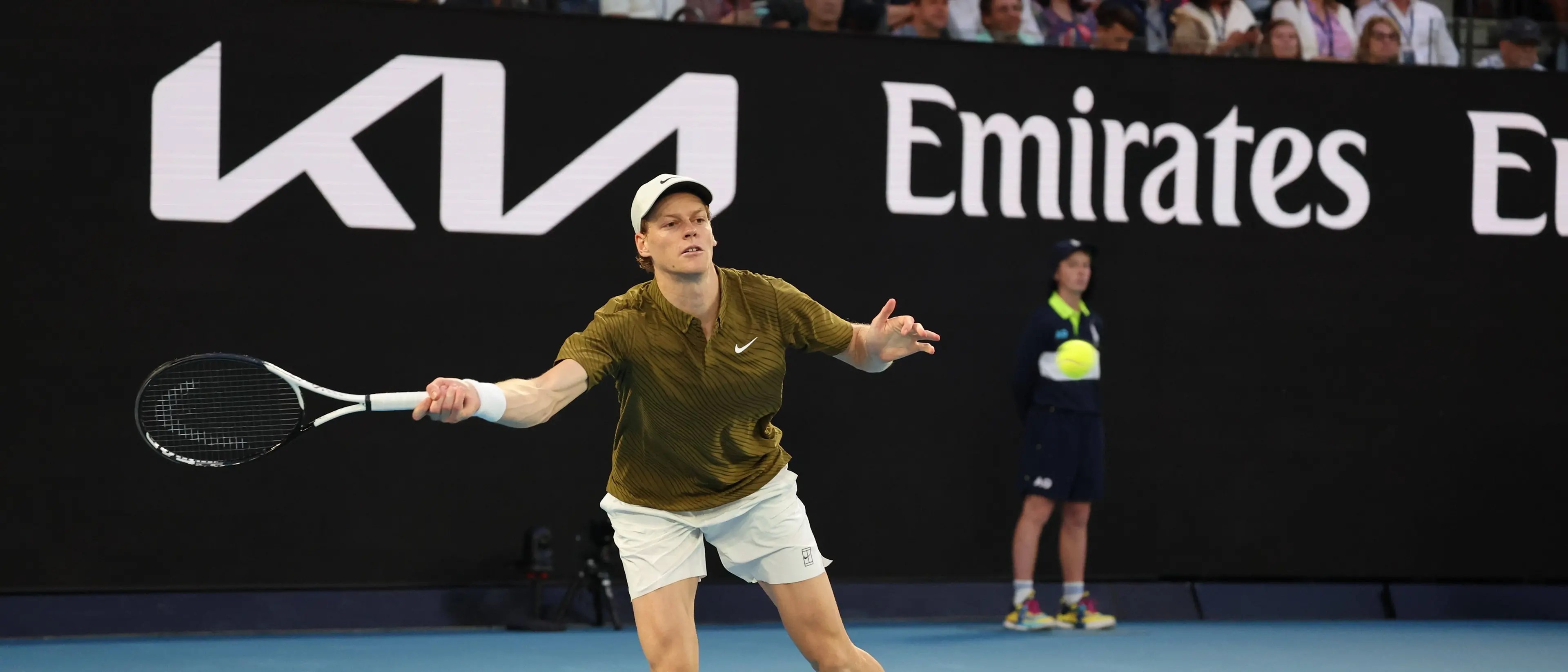 Sinner perde in semifinale a Melbourne, Djokovic in finale contro Alcaraz per il titolo numero 102