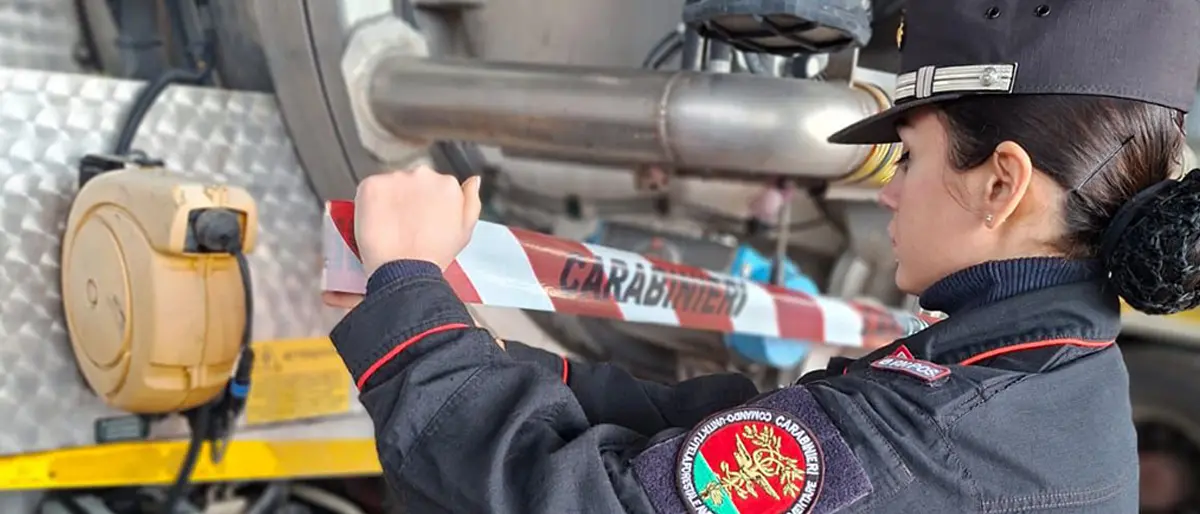 Scalea, gestione illecita di rifiuti: sequestrata una ditta sull’arenile\n