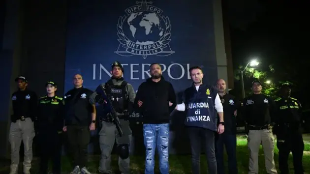 Arrestato in Colombia Roberto Nastasi,\u00A0è accusato\u00A0di essere vicino alla ’ndrangheta: «Traffica coca da Ecuador e Perù»\n