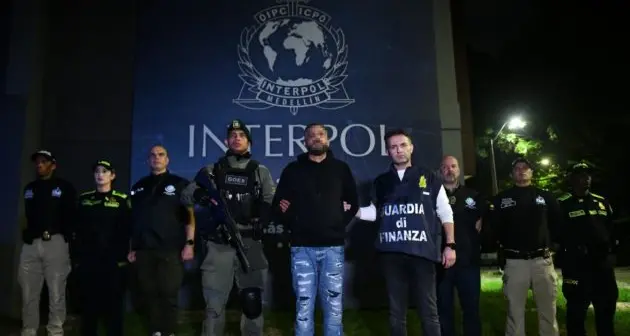 Arrestato in Colombia Roberto Nastasi,\u00A0è accusato\u00A0di essere vicino alla ’ndrangheta: «Traffica coca da Ecuador e Perù»\n