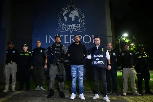 Arrestato in Colombia Roberto Nastasi,\u00A0è accusato\u00A0di essere vicino alla ’ndrangheta: «Traffica coca da Ecuador e Perù»\n