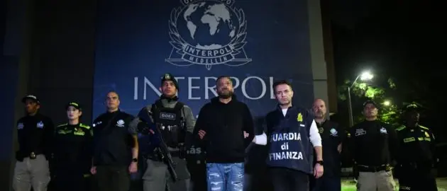 Arrestato in Colombia Roberto Nastasi,\u00A0è accusato\u00A0di essere vicino alla ’ndrangheta: «Traffica coca da Ecuador e Perù»\n