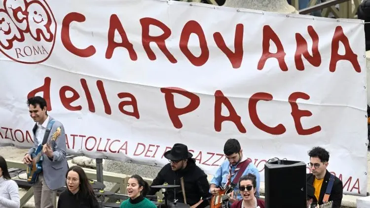A Cosenza la marcia “Terra in Pace”: bambini, famiglie e comunità in cammino per la fraternità\n