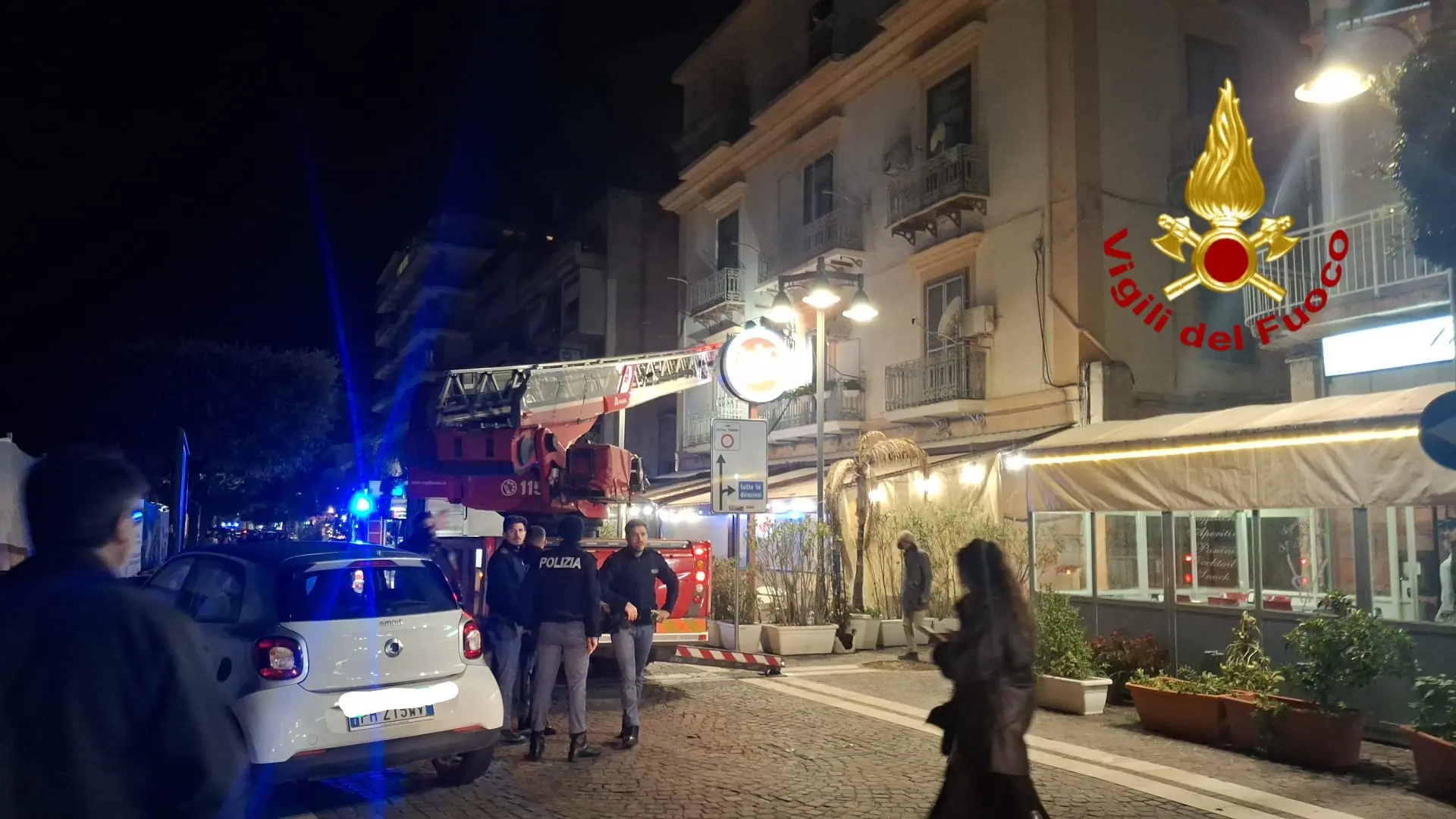 Crotone, esplode una bombola di gas: ferito un giovane,\u00A0nove famiglie evacuate\n