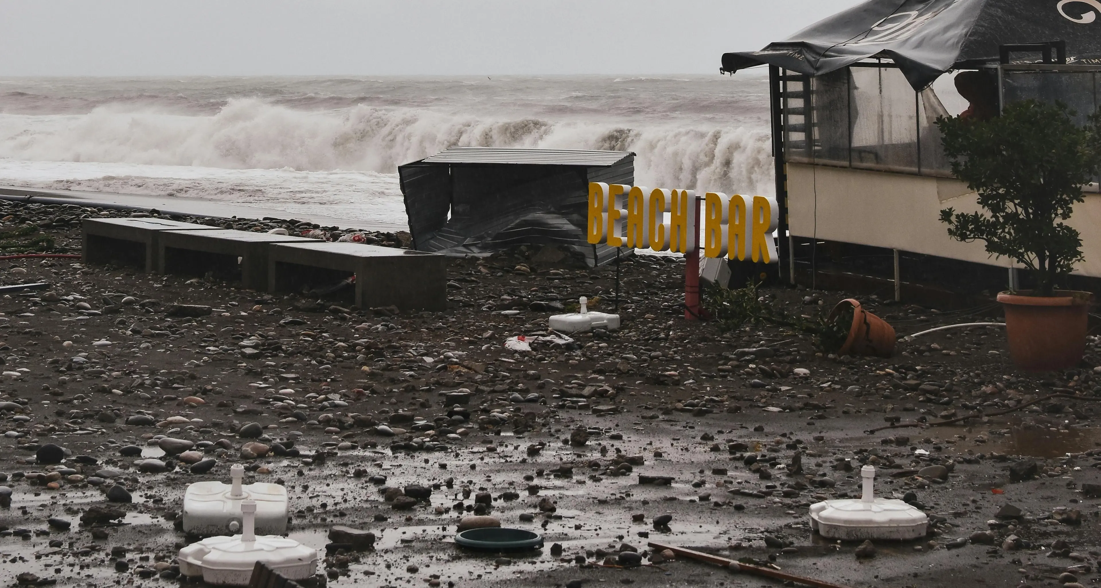 Clima ed economia, il conto delle calamità: due miliardi per Harry e il freno allo sviluppo del Sud\n