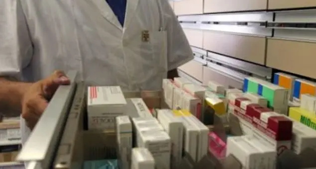 Calabria senza farmaci salvavita, De Cicco a Occhiuto: «Spieghi perché ai pazienti con ictus o embolia polmonare»\n