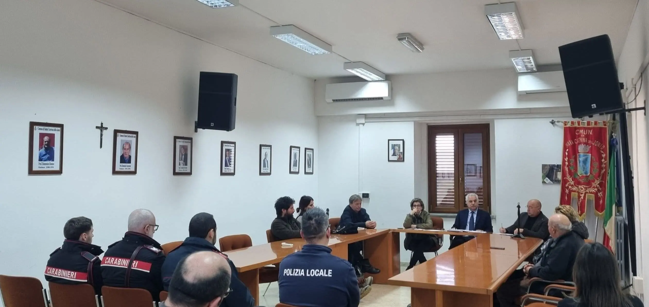 Dalla metanizzazione alla sicurezza: l’amministrazione comunale di Santa Caterina dello Ionio guarda allo sviluppo del territorio\u00A0\n