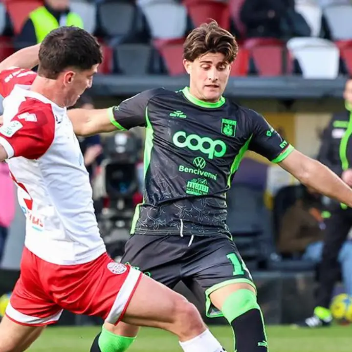 Sconfitta amara per il Catanzaro con\u00A0il Sudtirol, una ripresa a senso unico delle Aquile non basta. A Bolzano finisce 2-1\n