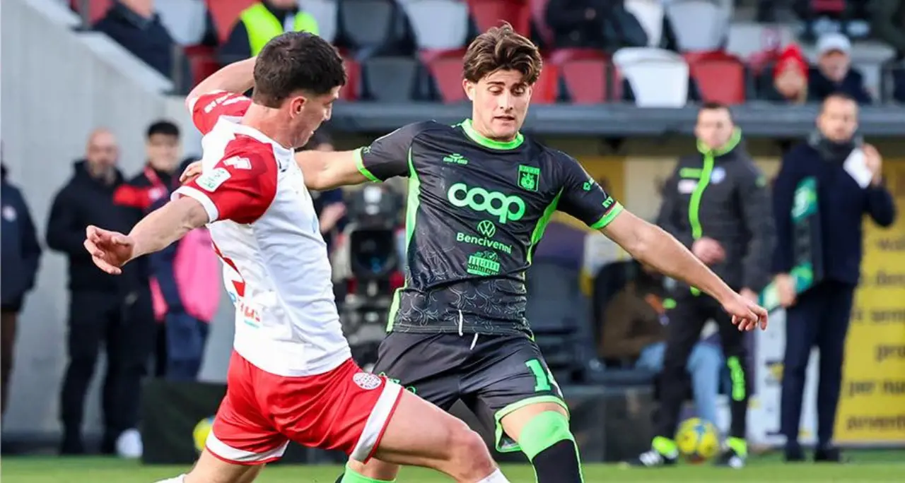 Sconfitta amara per il Catanzaro con\u00A0il Sudtirol, una ripresa a senso unico delle Aquile non basta. A Bolzano finisce 2-1\n