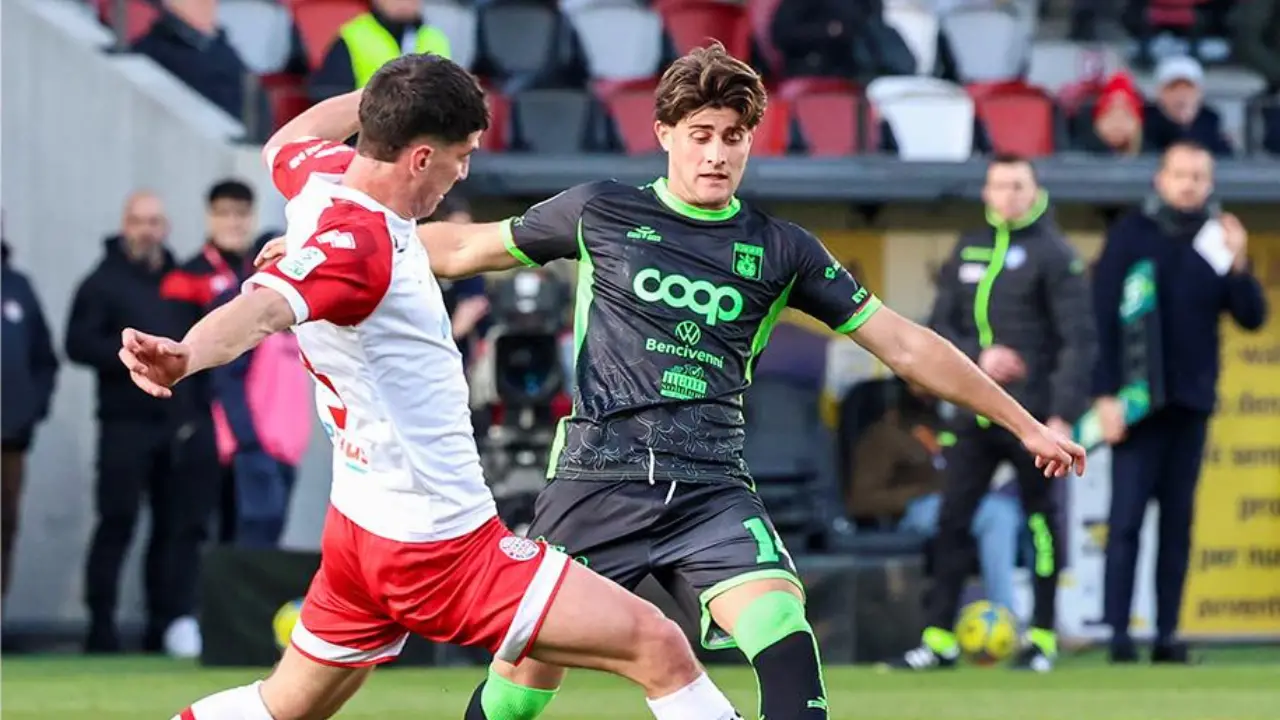 Sconfitta amara per il Catanzaro con\u00A0il Sudtirol, una ripresa a senso unico delle Aquile non basta. A Bolzano finisce 2-1\n