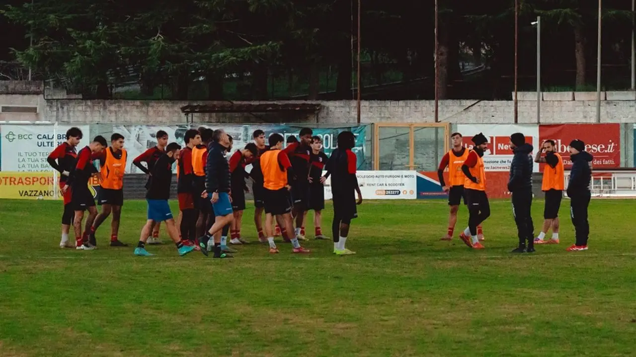 Vibonese calcio, conti in ordine come aveva anticipato Putrino: «Pagati calciatori e staff tecnico»\n