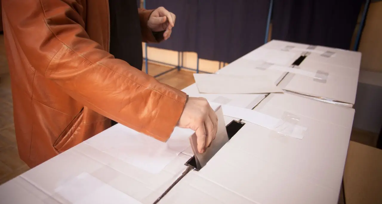 Referendum, i quasi 5 milioni di fuorisede non potranno votare: così\u00A0un diritto viene ridotto a variabile politica\n