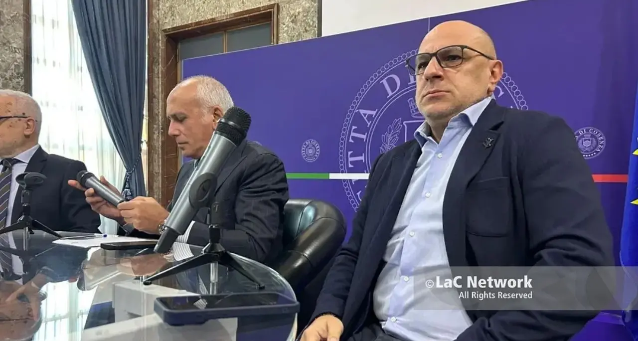 Cosenza, Italia del Meridione a\u00A0De Cicco e Caruso: «Non dettano\u00A0loro l’agenda politica»\n