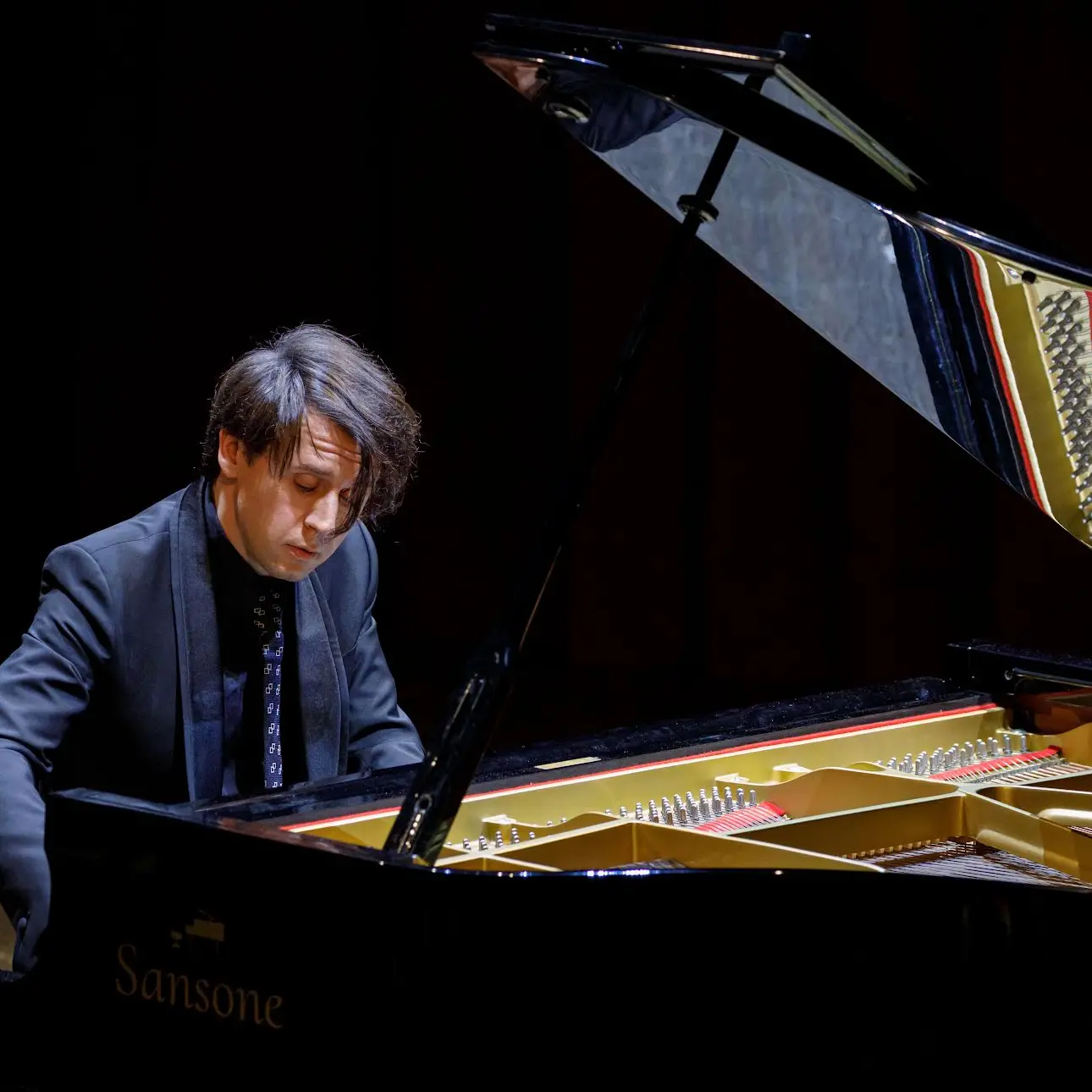 Vitaly Pisarenko e il romanticismo di Schubert e Liszt al Cilea\n