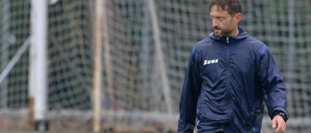 Promozione B, piove sul bagnato in casa Pizzo. Si dimette mister Brasile: «Non è facile lavorare subendo torti e mortificazioni. Esco con la schiena dritta»\n