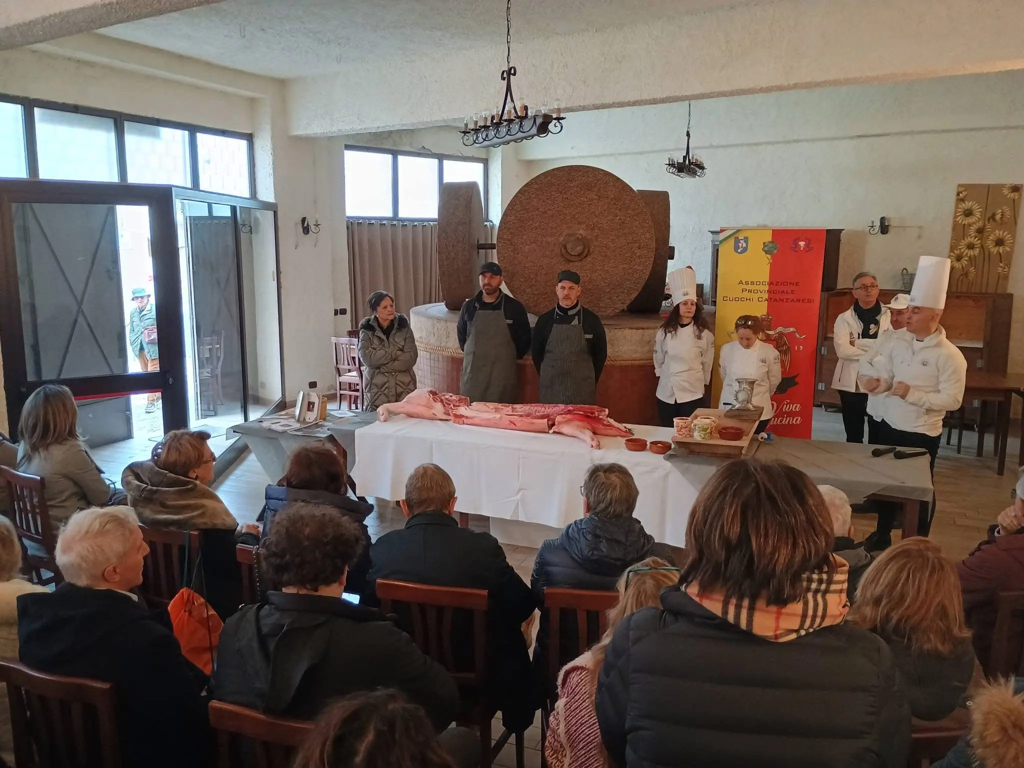 Il rito del maiale in Calabria nella tradizione popolare: un'antica festa di comunità