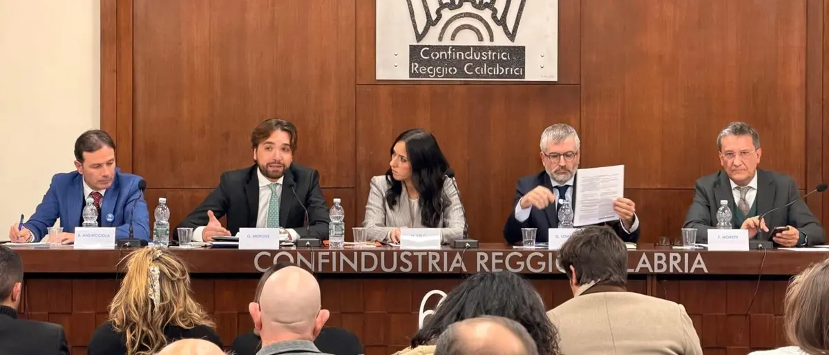 A Reggio l’Aiga mette a confronto sostenitori del Sì e del No\n