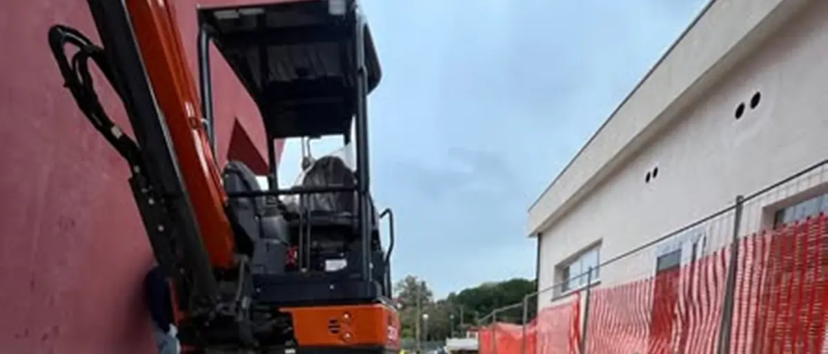 Plesso scolastico Don Minzoni di Gioiosa Ionica, avviati i lavori sulla viabilità interna\u00A0\n