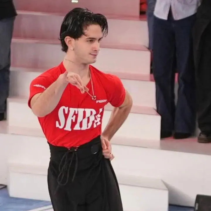 Da Castrovillari a uno dei talent più importanti: Antonio Stillante conquista un banco ad Amici\n