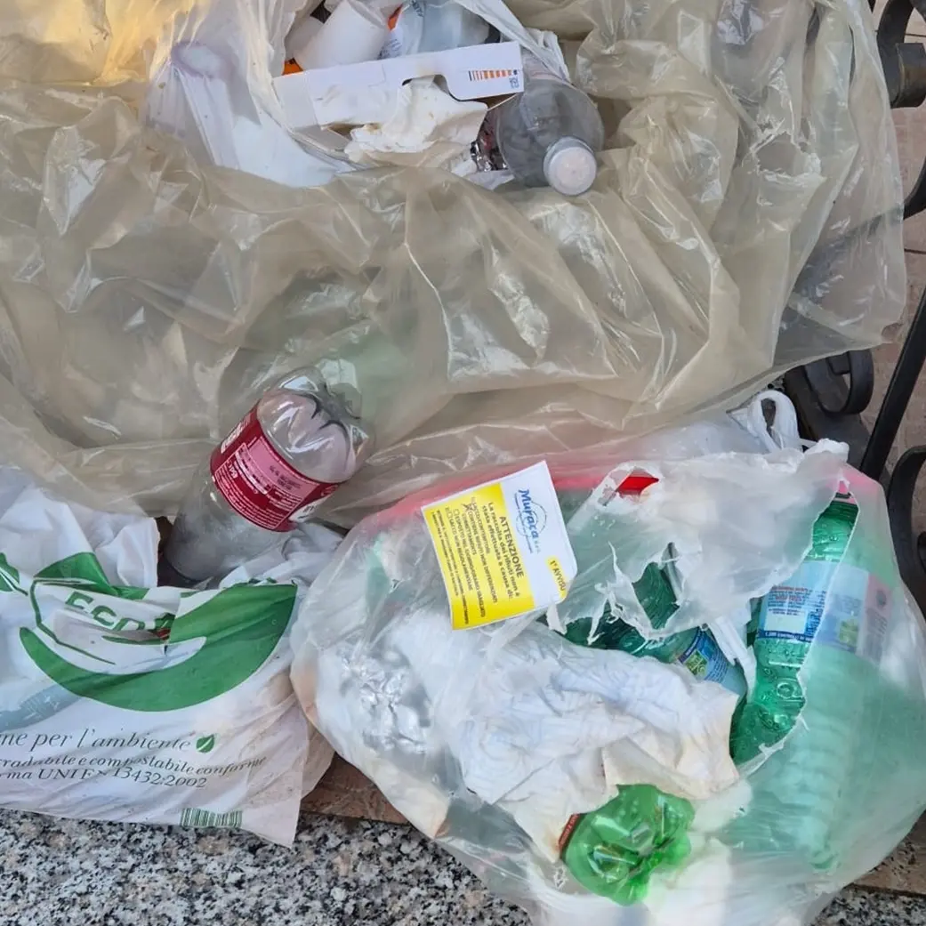 Raccolta differenziata, a Siderno\u00A0stretta sui rifiuti non conformi\n