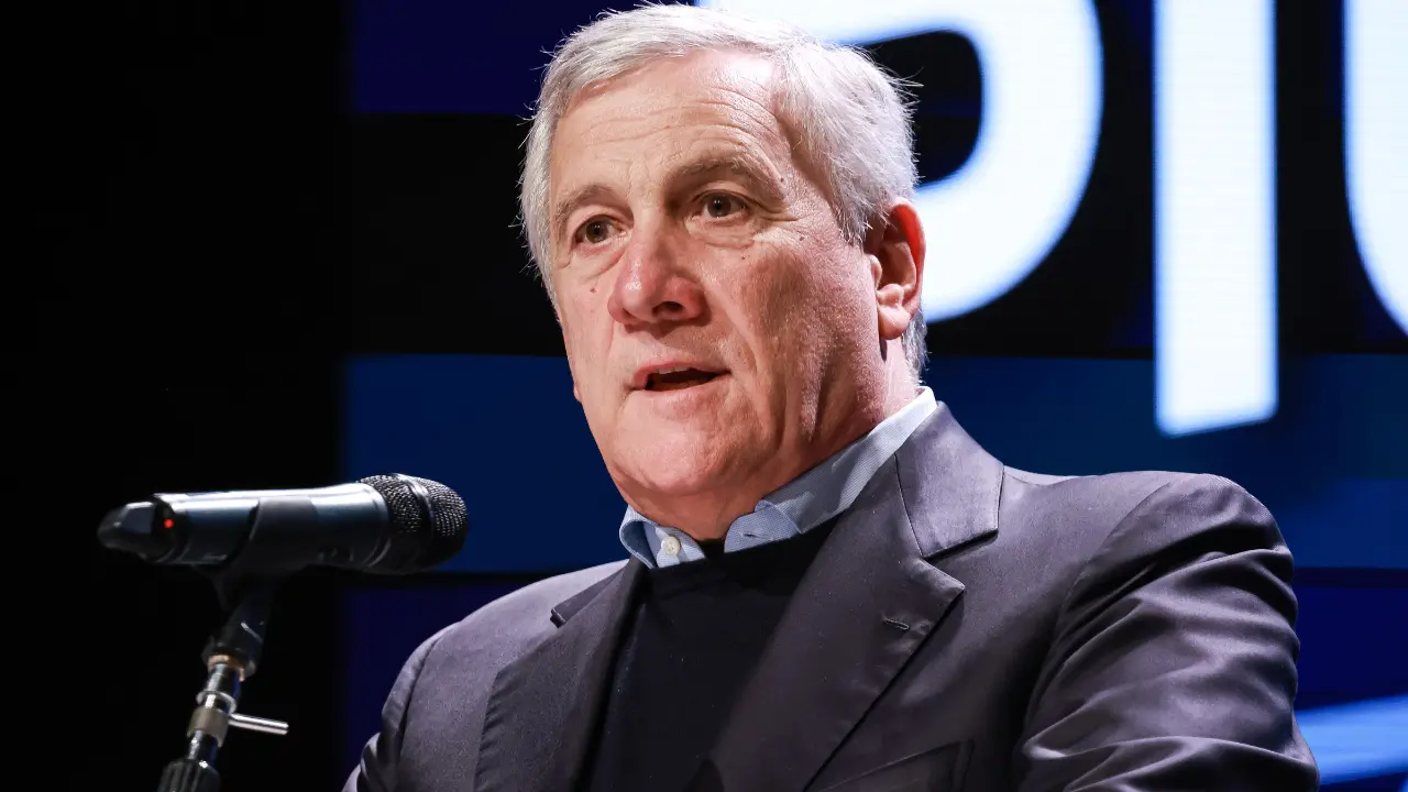 Ciclone Harry, Tajani in Sicilia: «100 milioni solo per le prime necessità, presto un decreto per le regioni colpite»\n