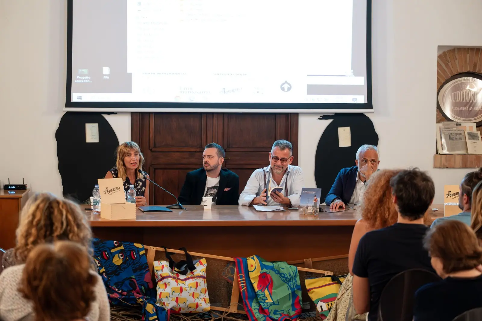 Riprendersi il futuro indossando la propria identità: Mid Pop Design sceglie Rotella e Versace per il 2026\n