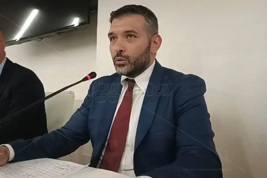 Reggina, Minniti ringrazia Emanuele Filiberto: «Il calcio è condivisione e appartenenza»\n