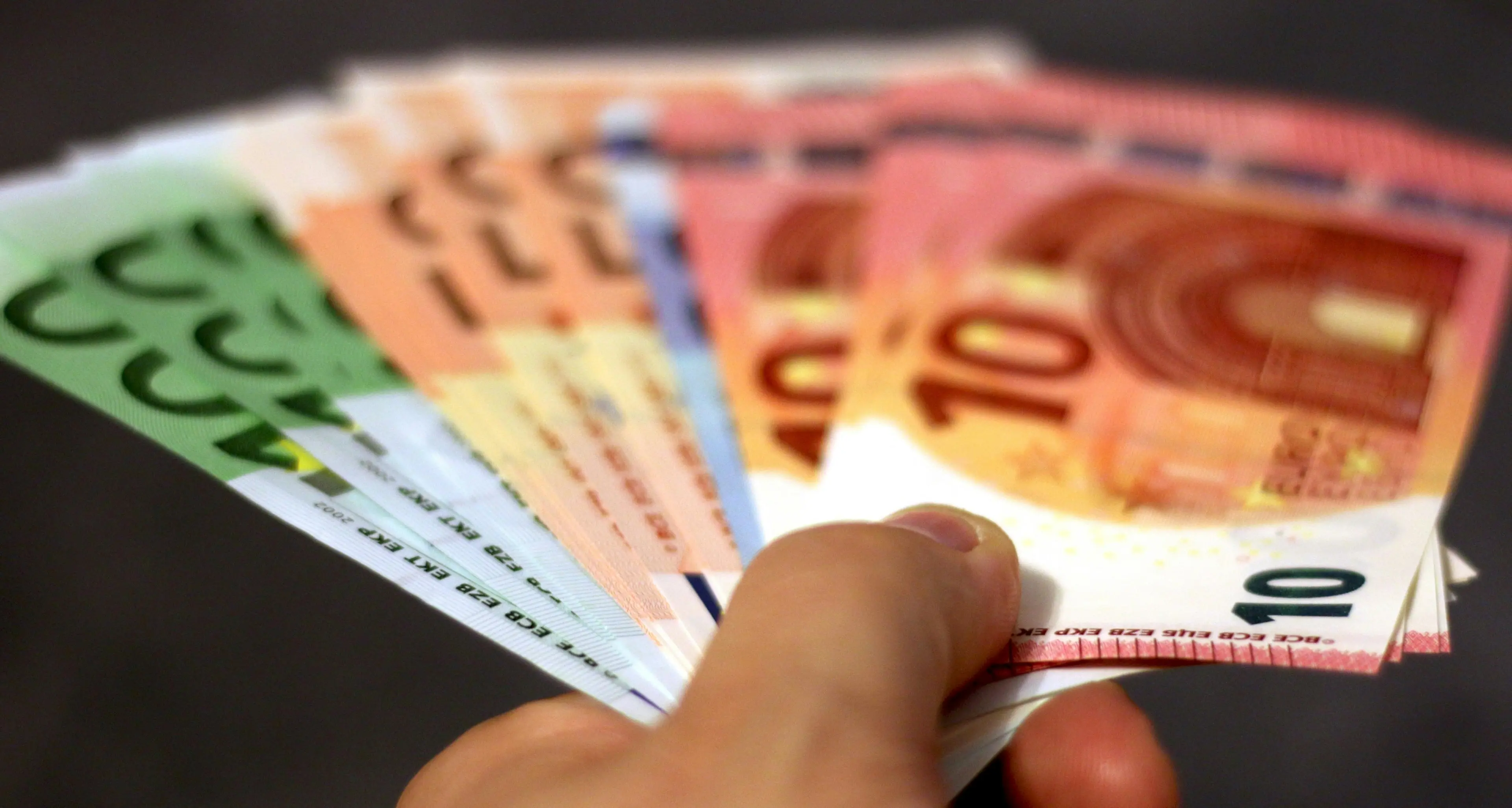 Aumentano le richieste di prestiti in Calabria:\u00A0per molti è un modo per far quadrare i conti a fine mese\n