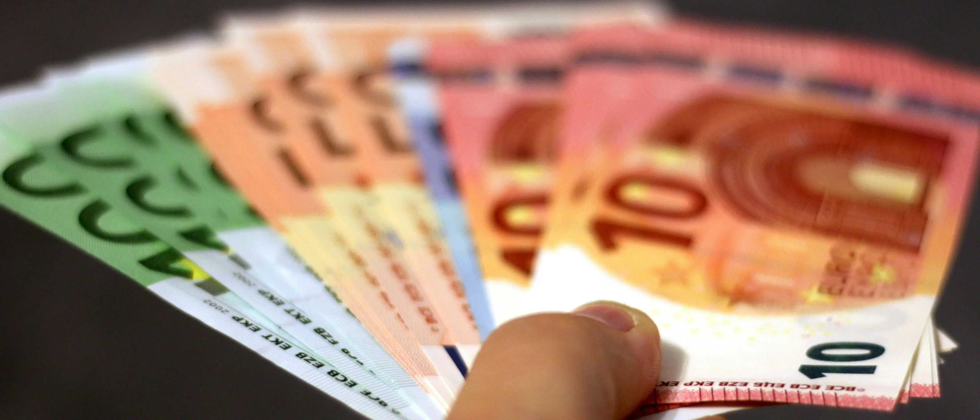 Aumentano le richieste di prestiti in Calabria:\u00A0per molti è un modo per far quadrare i conti a fine mese\n