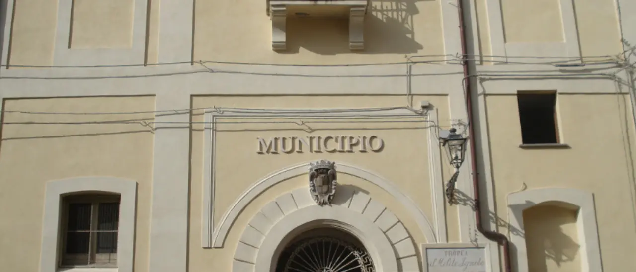 Tropea, il Consiglio di Stato conferma\u00A0lo scioglimento del Comune per infiltrazioni della 'ndrangheta\n