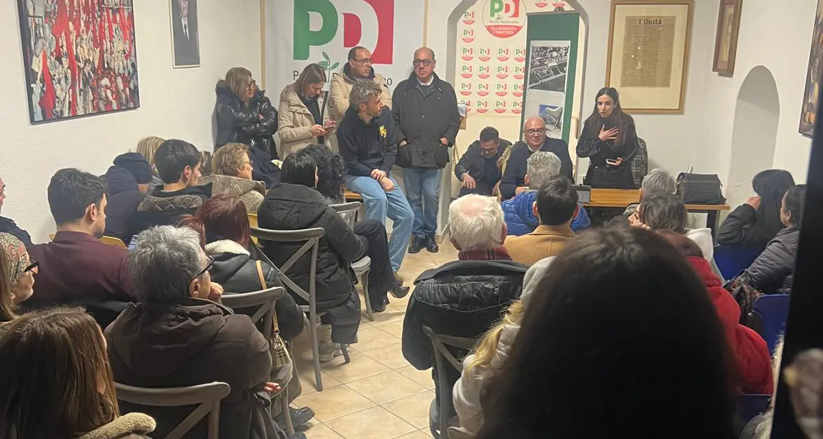 Il circolo del Pd “archivia” Franz Caruso: «Apriamo il forum\u00A0Cosenza 2050»\n