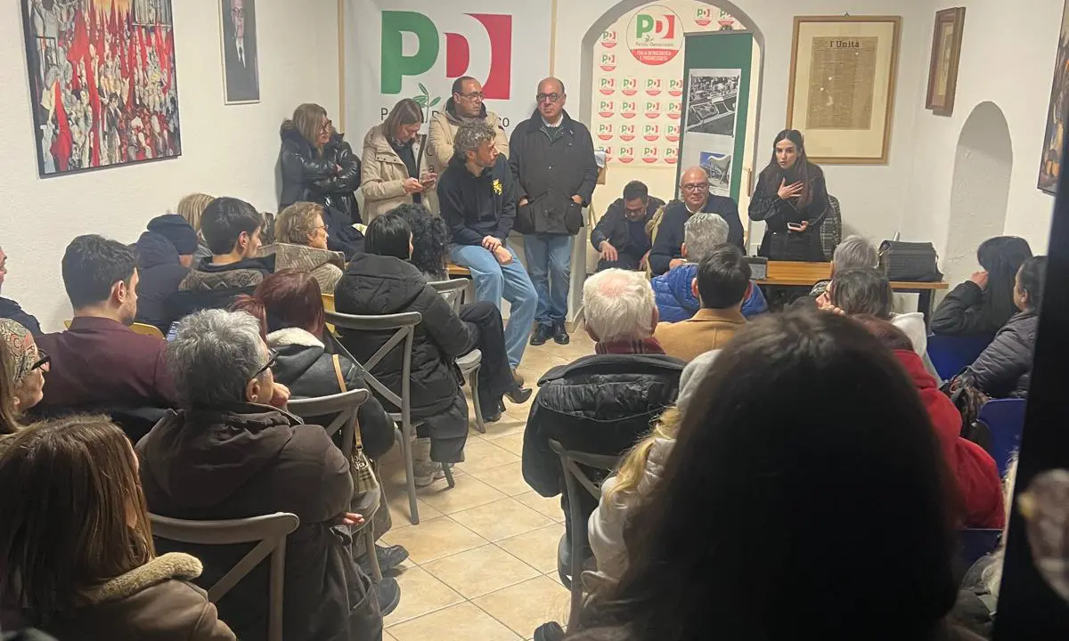 Il circolo del Pd “archivia” Franz Caruso: «Apriamo il forum\u00A0Cosenza 2050»\n