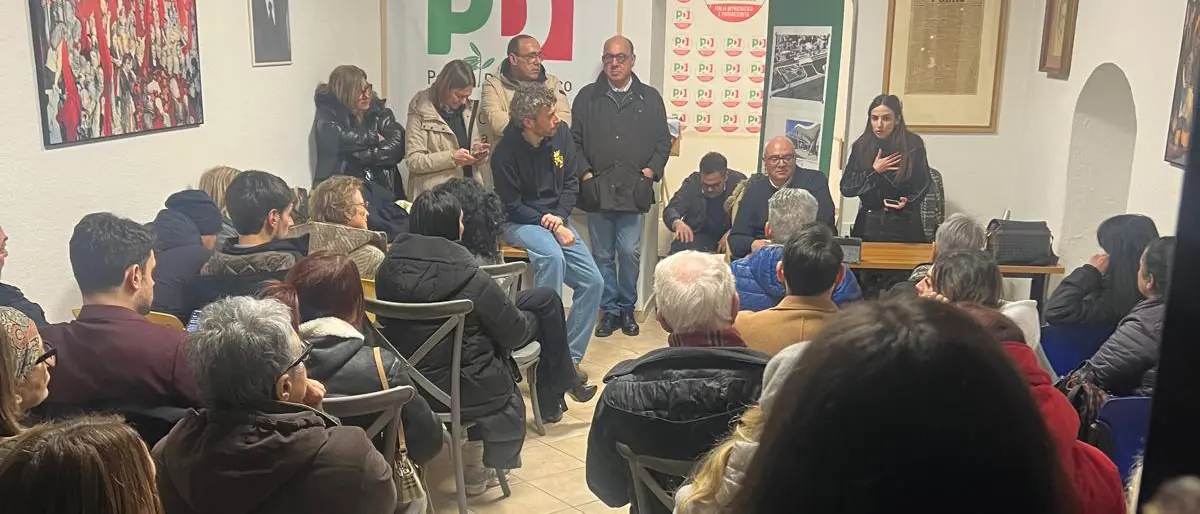 Il circolo del Pd “archivia” Franz Caruso: «Apriamo il forum\u00A0Cosenza 2050»\n