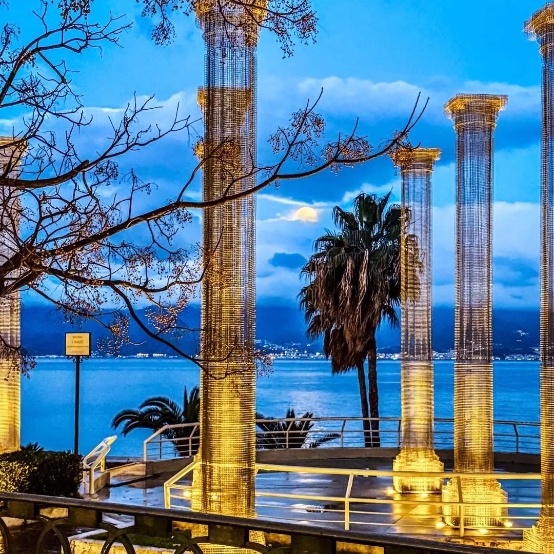 Opera al chiaro di luna\n