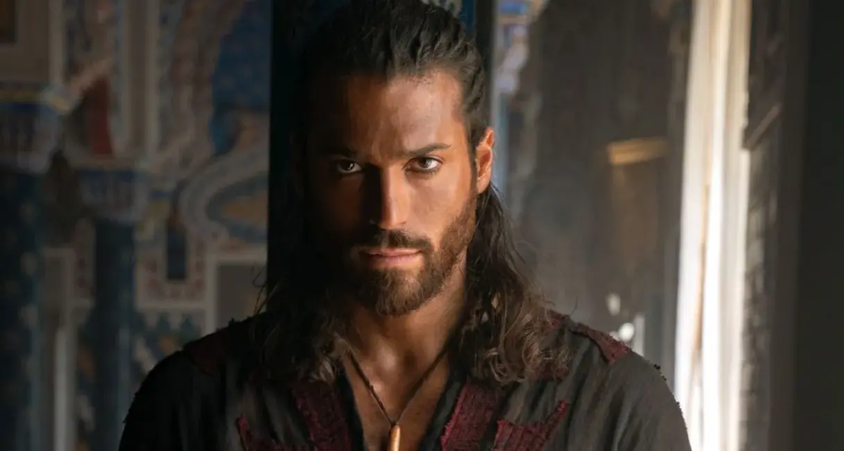 Can Yaman a Sanremo 2026: da Sandokan (girato in Calabria) all’Ariston per l’apertura del Festival\n