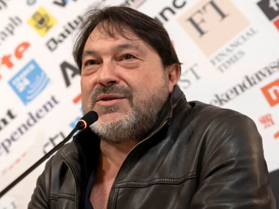 Rai richiama Sigfrido Ranucci per le ospitate su altre reti. Il conduttore di Report: «Stupito, ma mi adeguo»