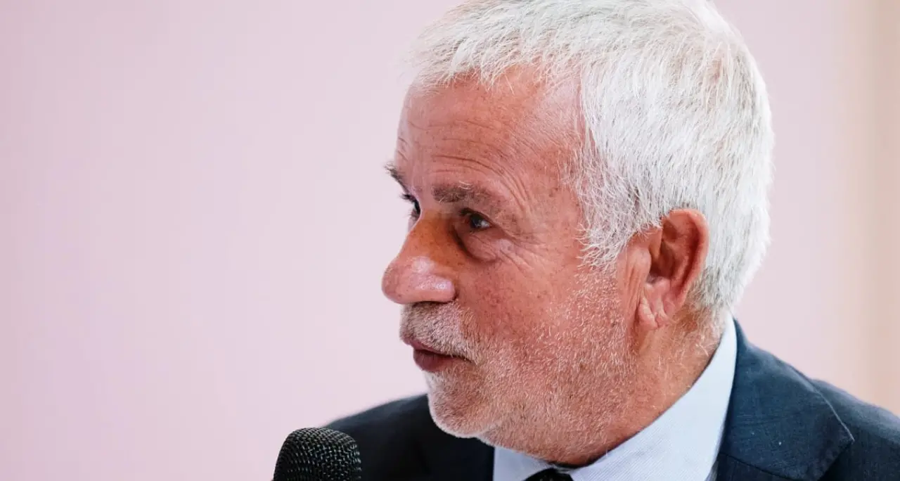 «Oggi a Vibo torrenti e mare puliti»: Monteleone non teme la “prova costume” e ripercorre un anno e mezzo di attività\n