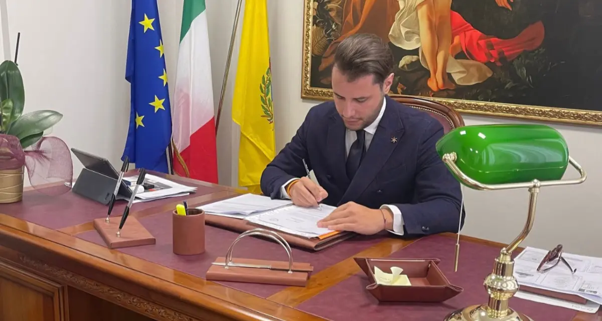 Capistrano, il Comune si dota di un regolamento rafforzato su appalti e trasparenza per prevenire le infiltrazioni mafiose\n