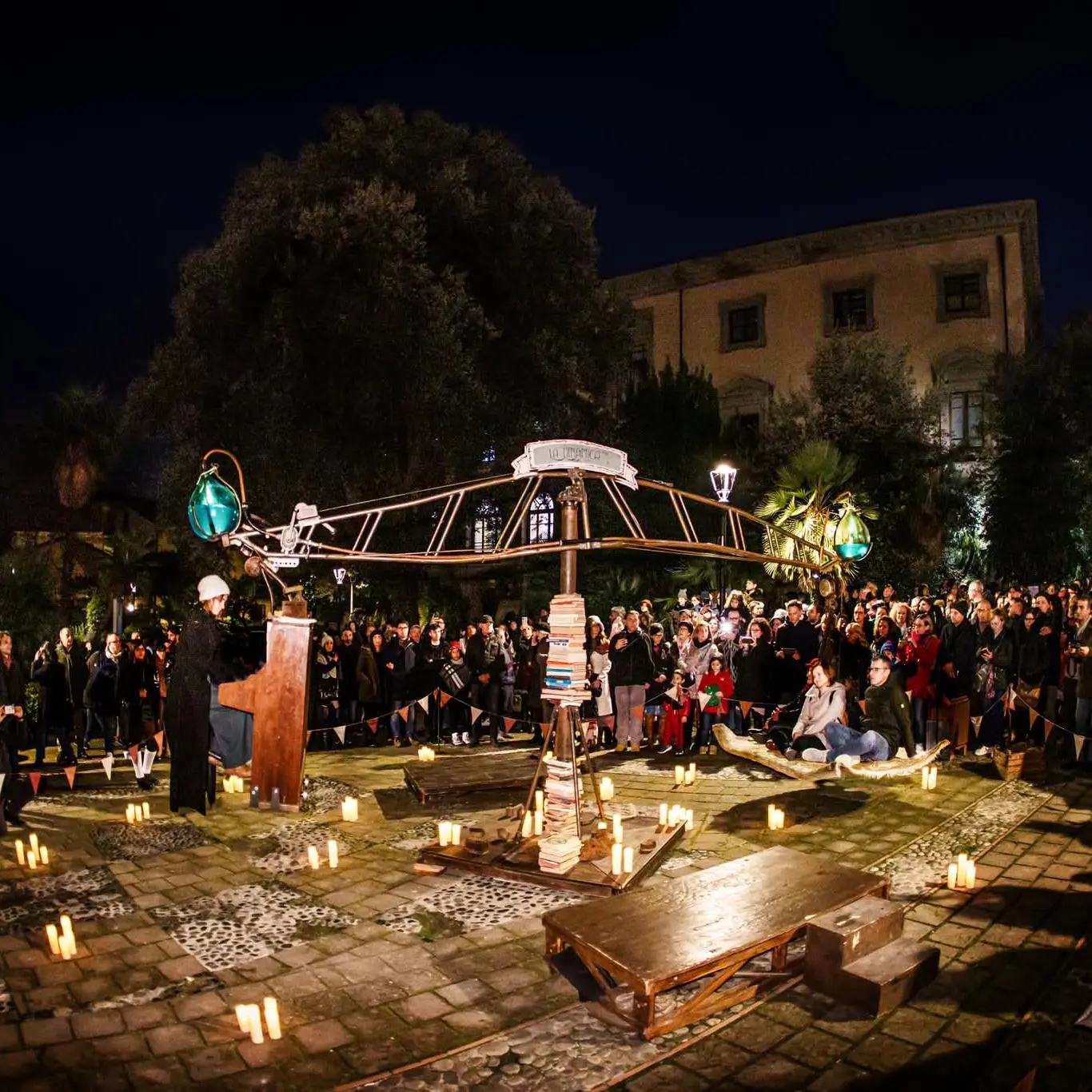 “A pagare comincia tu”, la denuncia di Lobello e Veraldi: «Fiorita perde il finanziamento da 300 mila euro per le festività natalizie»\n